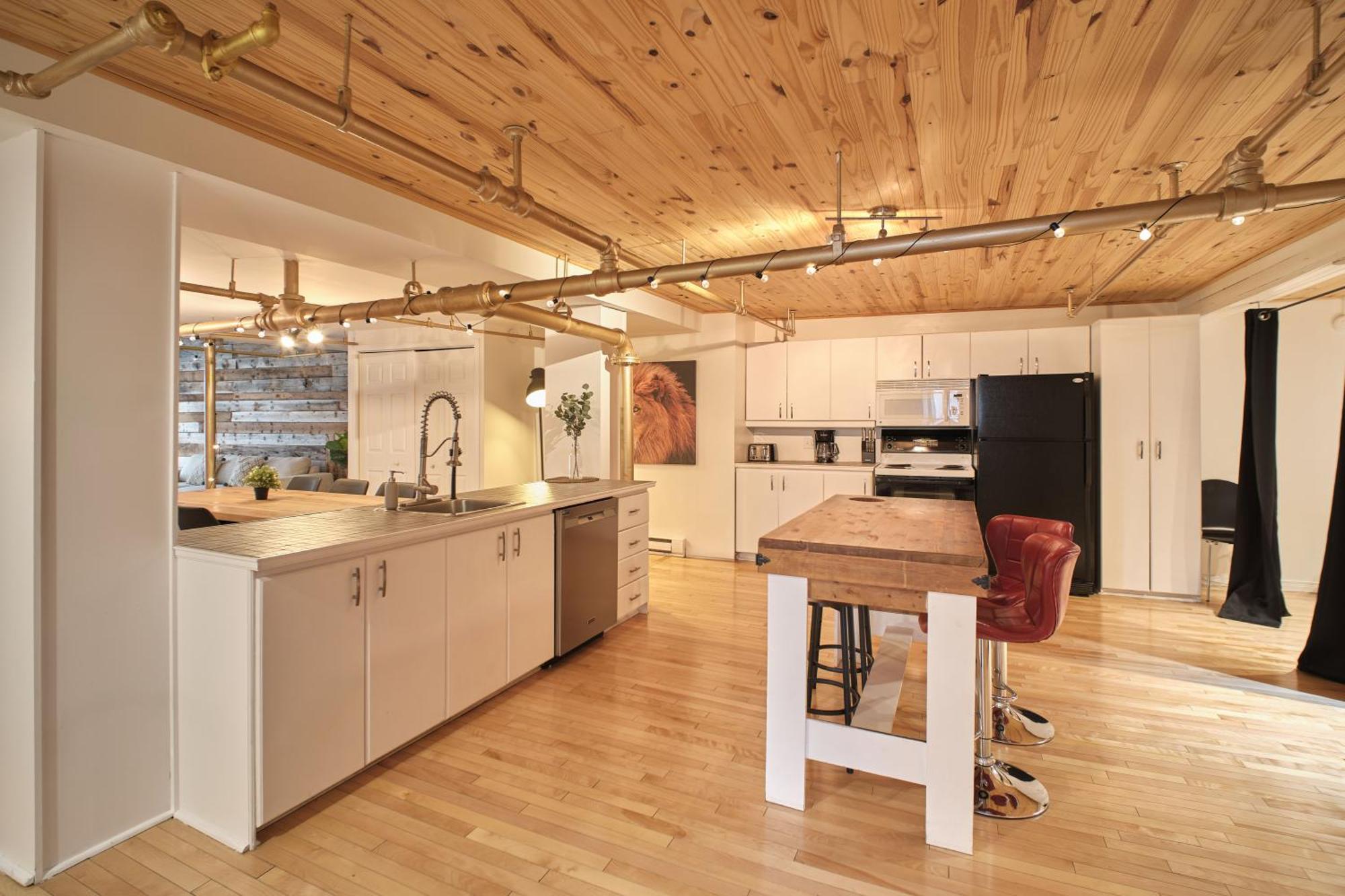 Lion'S Den // Spacious 1500 Sqft Квебек Экстерьер фото